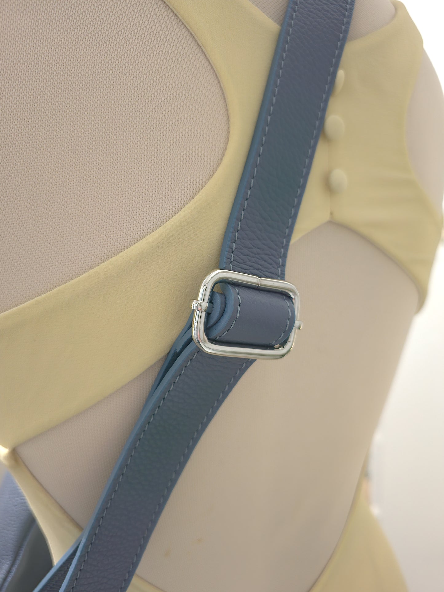 Medium crossbody bag
