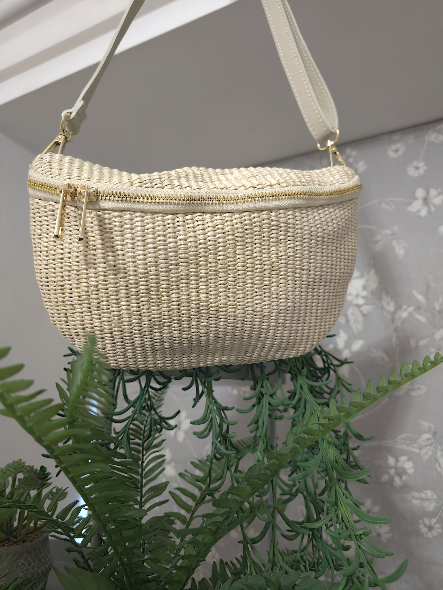 Crossbody bag