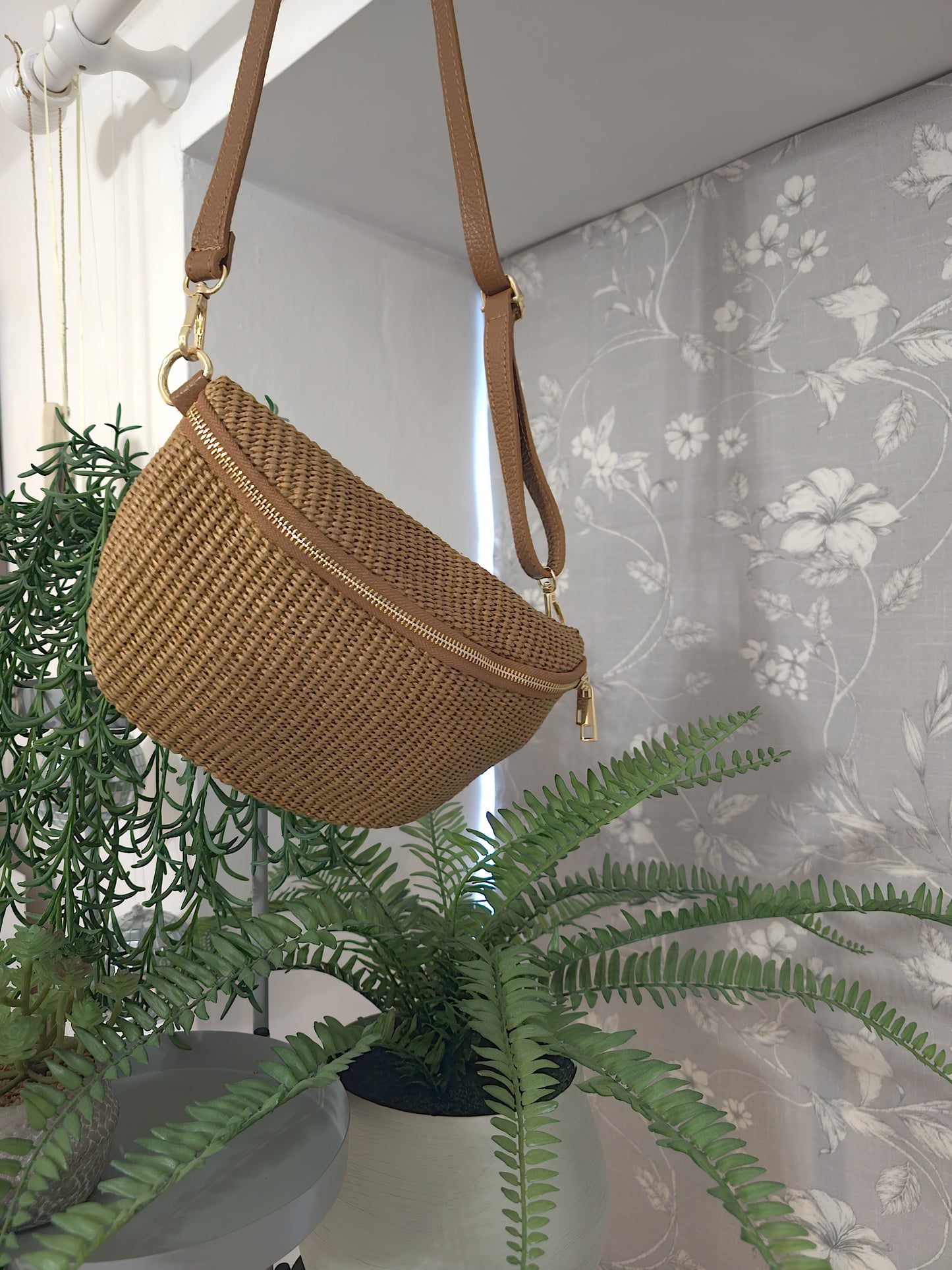 Crossbody bag