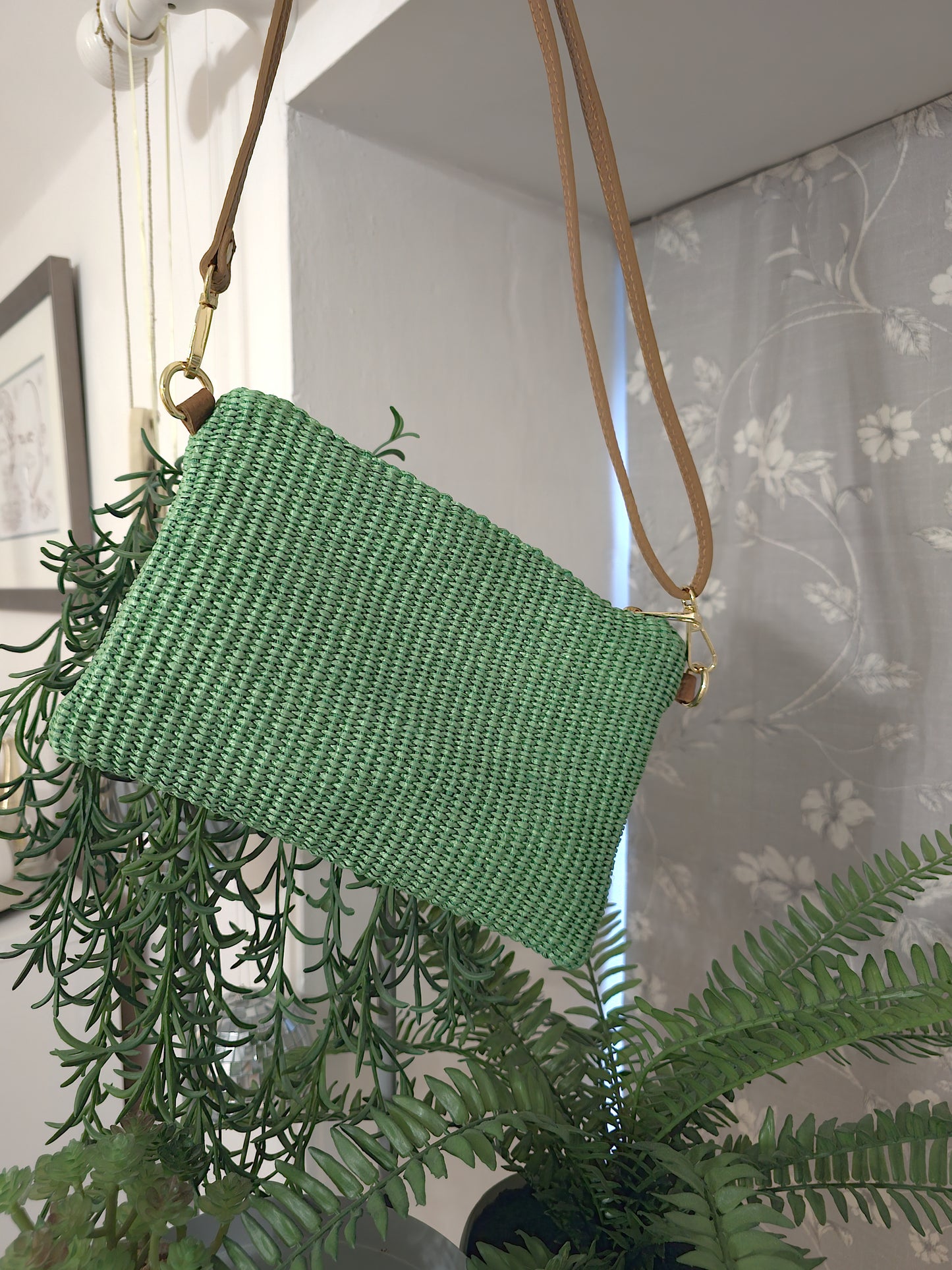 Crossbody bag