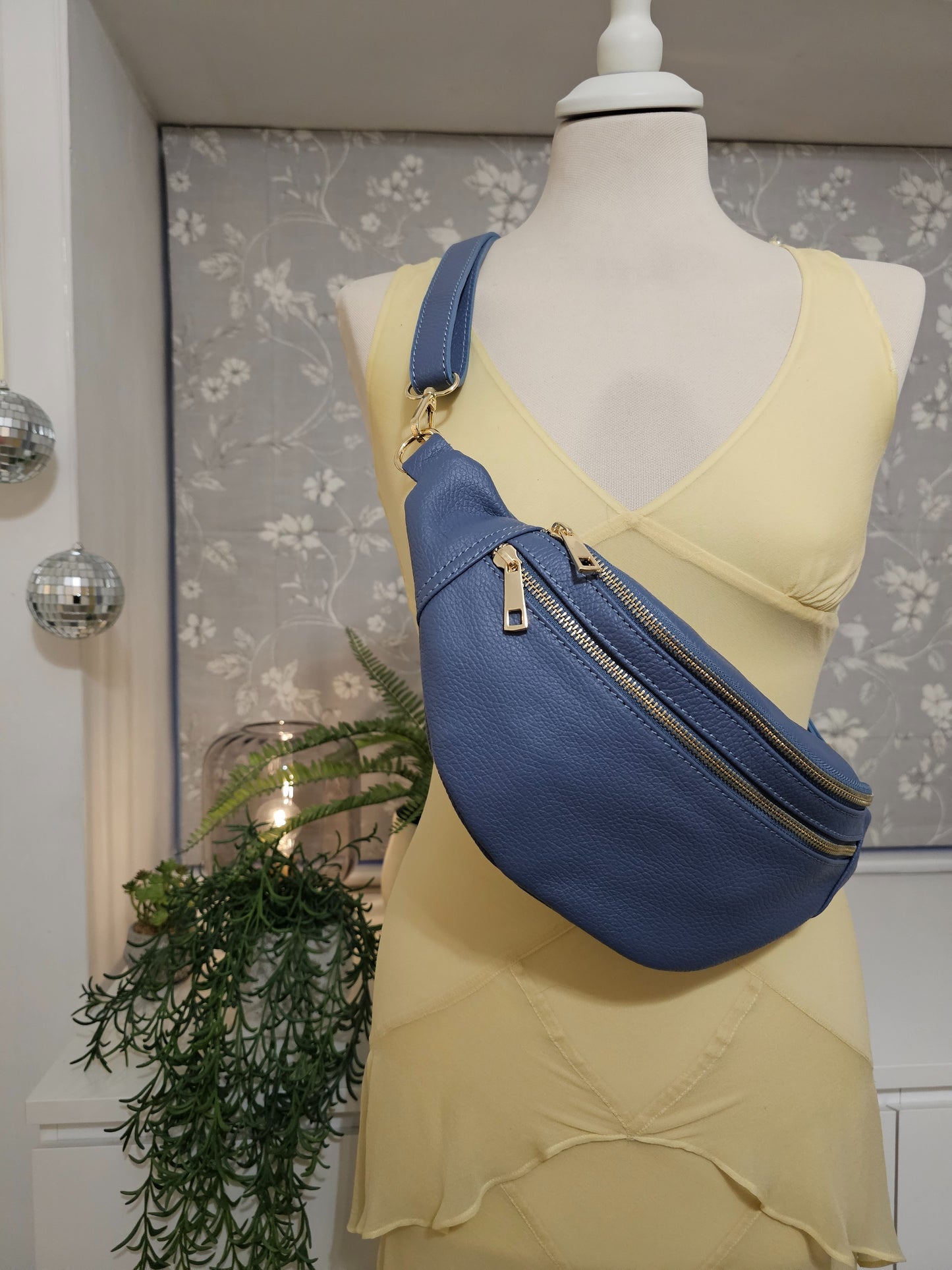 Crossbody bag