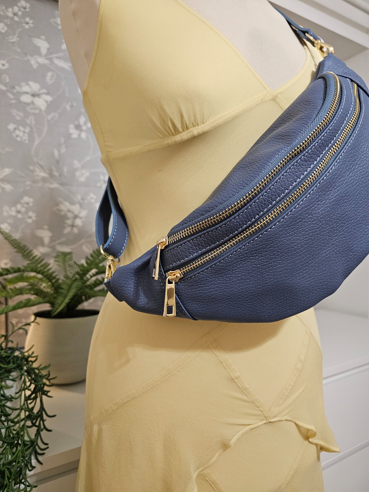 Crossbody bag