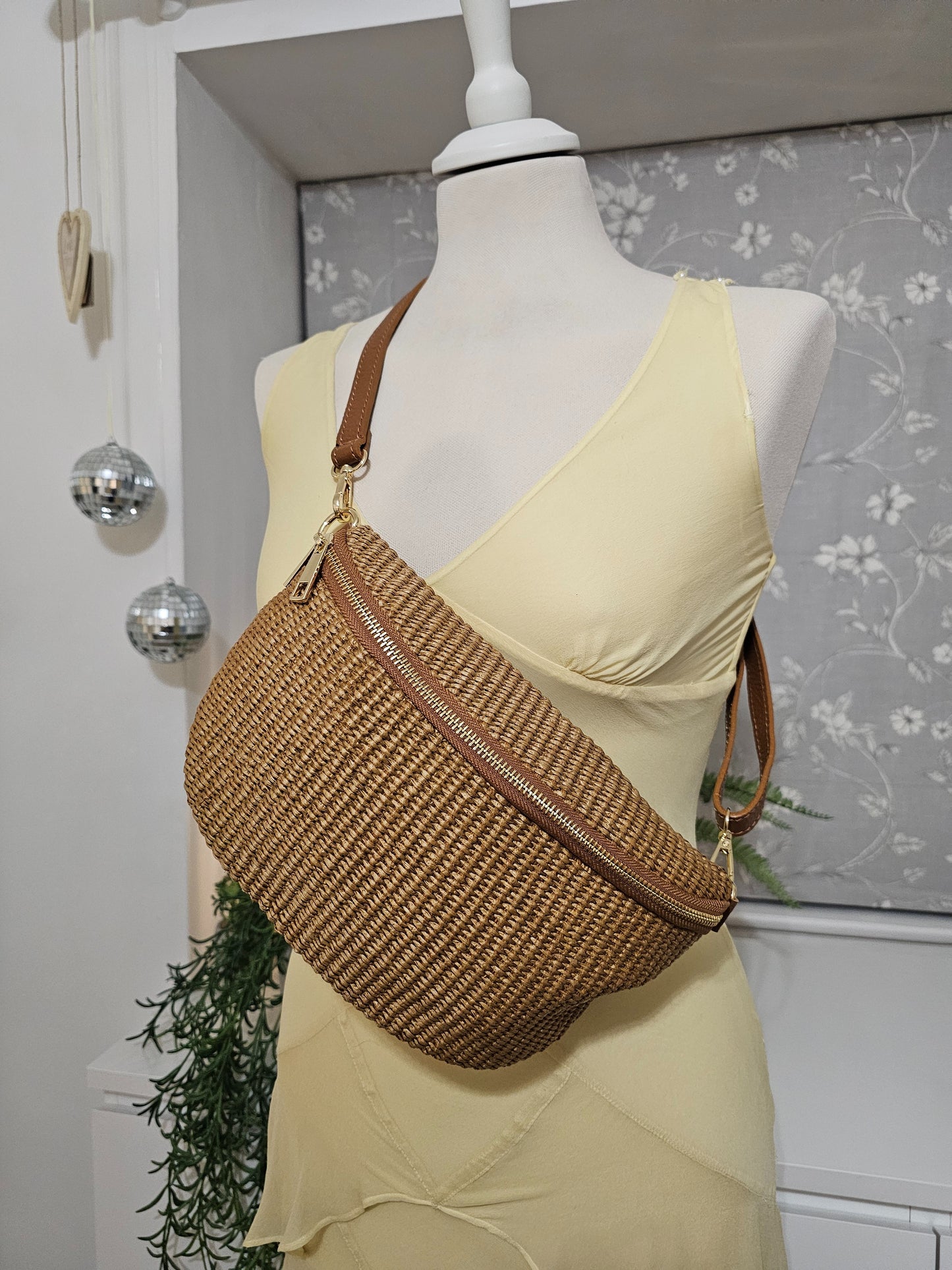 Crossbody bag